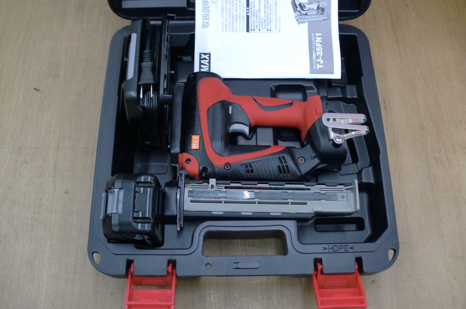 MAX TJ-35FN1 充電式 フィニッシュネイラ【市川行徳店】【店頭取引限定 